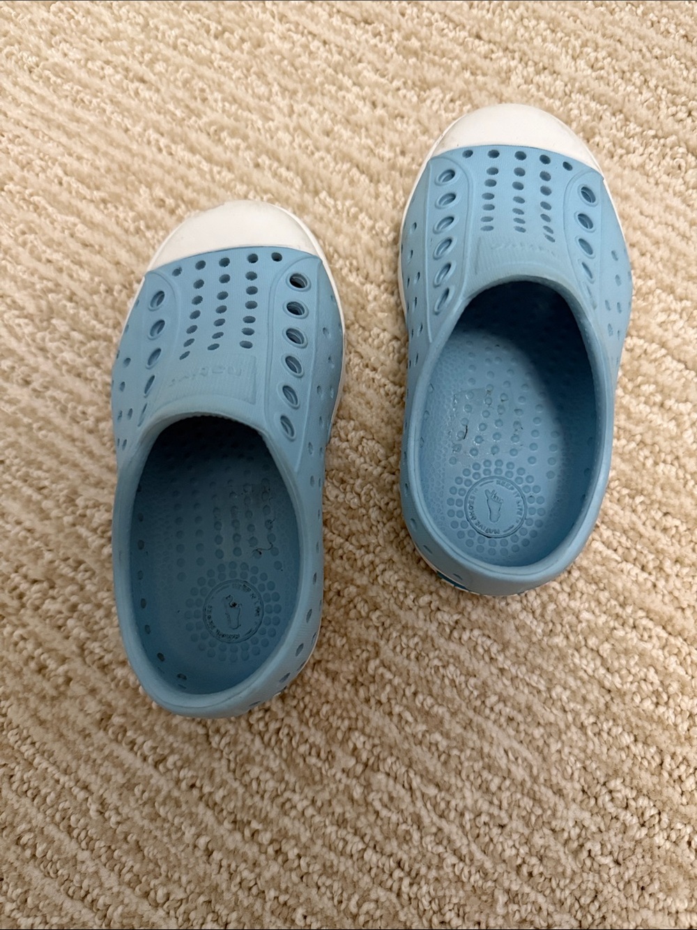 Native Kids Slip-On Water Shoes in Light Blue with White Toe - Picture 6 of 8
